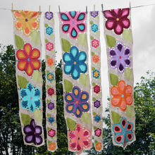 Afbeelding in Gallery-weergave laden, Maya’s Meadow CAL 2023 Garenpakket