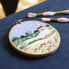 Afbeelding in Gallery-weergave laden, pre-order DMC Borduurkit Spring landscape 18,5cm