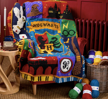 Afbeelding in Gallery-weergave laden, pre-orrder DMC Harry Potter Crochet-A-Long 2026