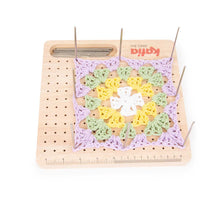 Afbeelding in Gallery-weergave laden, Pre-order Katia Granny Square Blocker