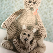 Afbeelding in Gallery-weergave laden, Een regenboog aan amigurumi's