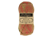 Afbeelding in Gallery-weergave laden, River Washed 947 Seine