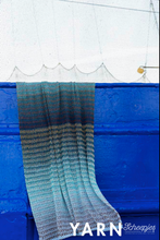 Afbeelding in Gallery-weergave laden, Saltwater Throw door Emma Leith