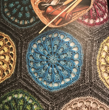 Afbeelding in Gallery-weergave laden, garenpakket Santa Maria Maggiore vloerkleed