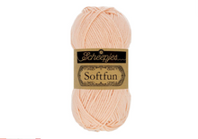 Afbeelding in Gallery-weergave laden, Scheepjes Softfun 2466 Peach