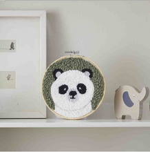 Afbeelding in Gallery-weergave laden, DMC punch needle kit Panda
