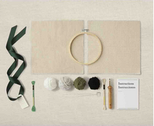 Afbeelding in Gallery-weergave laden, DMC punch needle kit Panda