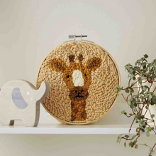 Afbeelding in Gallery-weergave laden, DMC punch needle kit Giraf