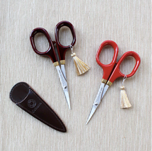 Afbeelding in Gallery-weergave laden, COHANA SCHAAR MET GOUDEN KWAST 10,5CM Bruin