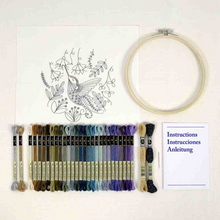 Afbeelding in Gallery-weergave laden, DMC Borduurkit Hummingbird