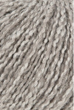 Afbeelding in Gallery-weergave laden, Luma Lang Yarns
