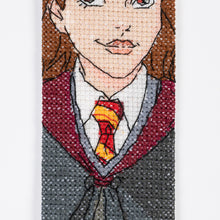 Afbeelding in Gallery-weergave laden, Pre-order DMC Harry Potter Borduurkit boekenlegger - Hermelien
