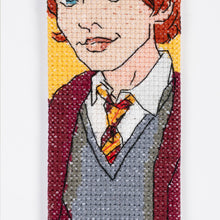 Afbeelding in Gallery-weergave laden, Pre-order DMC Harry Potter Borduurkit boekenlegger - Ron
