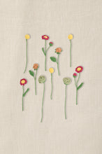 Afbeelding in Gallery-weergave laden, Pre-order DMC Haakpakket WILD MEADOW BOUQUET
