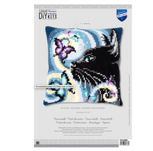 Afbeelding in Gallery-weergave laden, Kruissteekkussen kat met vlinders
