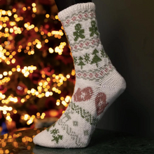 Afbeelding in Gallery-weergave laden, PRE Order!Kerstsokken haken &amp; breien met mr. Cey
