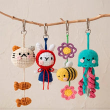 Afbeelding in Gallery-weergave laden, DMC Bag Charms
