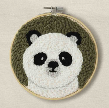 Afbeelding in Gallery-weergave laden, DMC punch needle kit Panda
